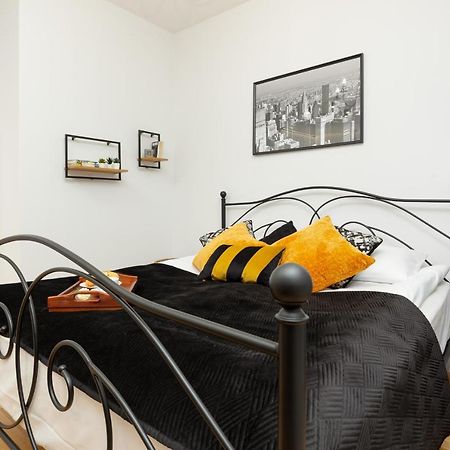 Central Studio Apartment Marszalkowska By Renters Varsóvia Exterior foto